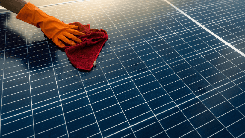 schoonmaken-zonnepanel.png
